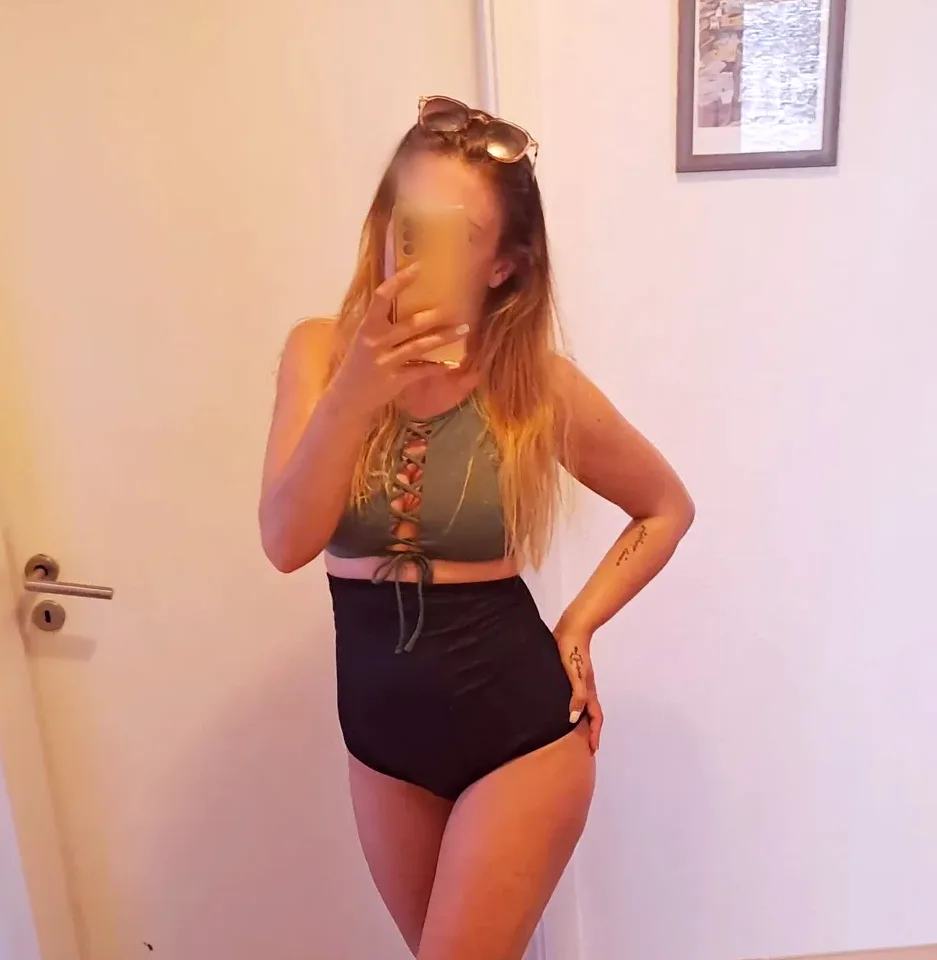 Mariam, 33