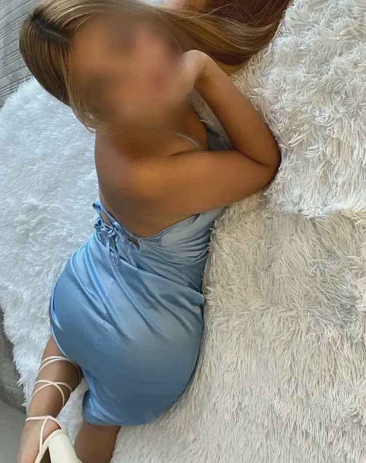 Nadia, 35
