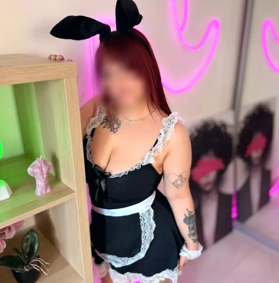 Paige, 22