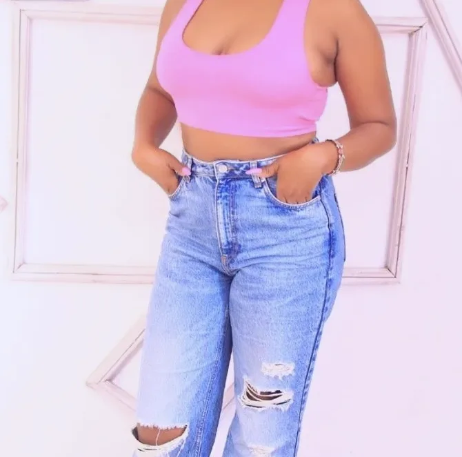 Rhian, 32