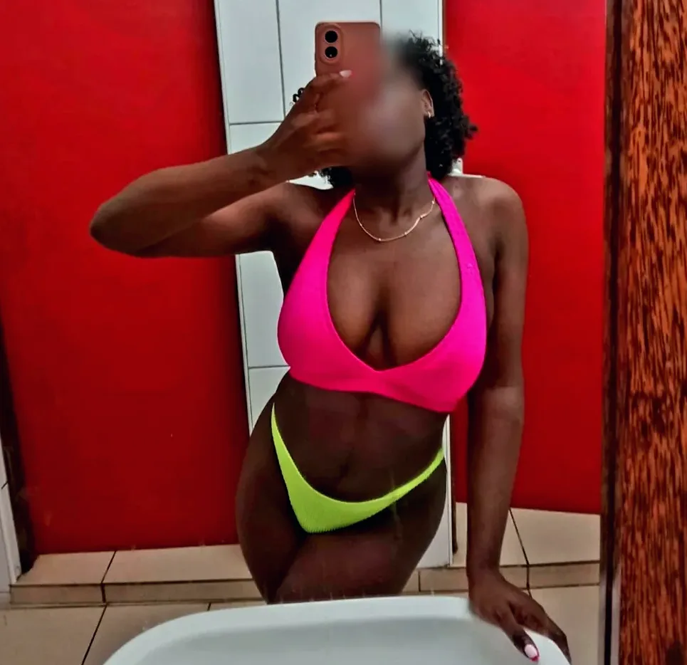 Toni, 30